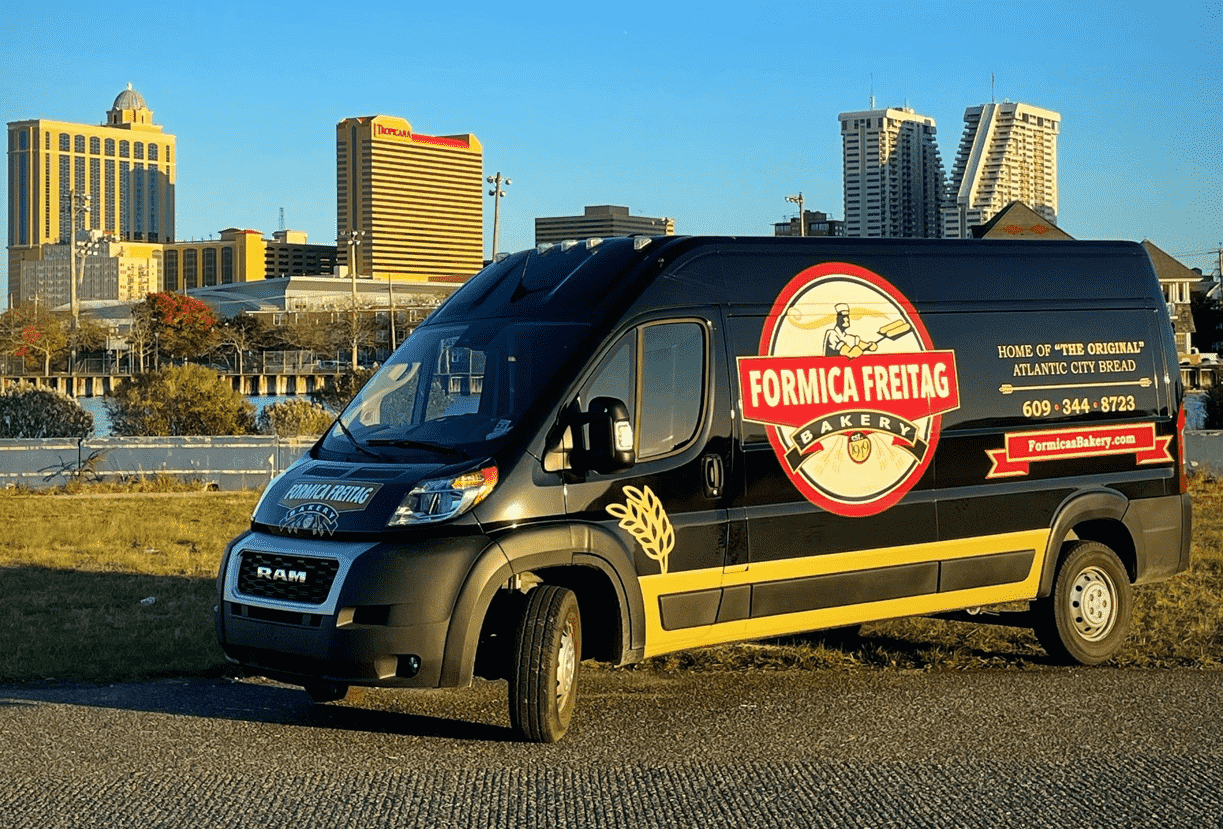 Formica Bakery Truck -min Formica Truck